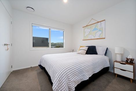 Photo of property in 17 Rauta Way, Helensville, 0800