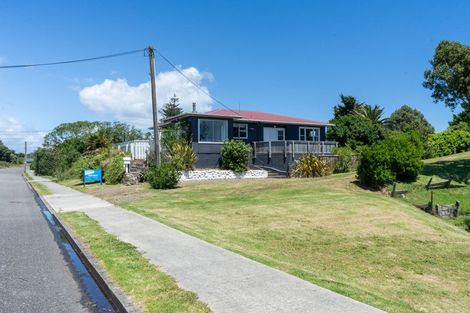 Photo of property in 141 Kahukura Avenue, Waitarere Beach, Levin, 5510