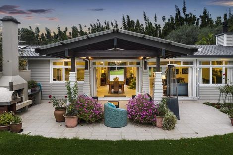 Photo of property in 152k Parker Road, Oratia, Auckland, 0604