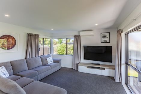Photo of property in 30 Whiting Crescent, Greenmeadows, Napier, 4112