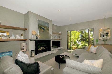 Photo of property in 55 Wainui Avenue, Point Chevalier, Auckland, 1022