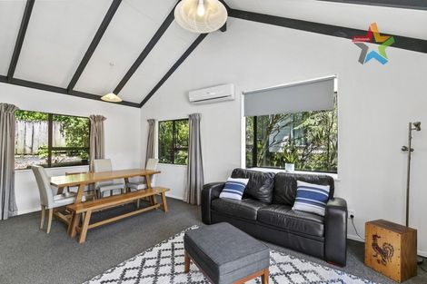 Photo of property in 13 Ruth Grove, Karori, Wellington, 6012