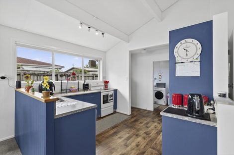 Photo of property in 8 Evelyn Place, Welbourn, New Plymouth, 4310