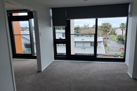 Photo of property in 2e/30 Westward Ho, Glen Eden, Auckland, 0602