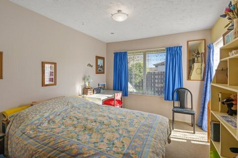 Photo of property in 5 Chatswood Place, Bishopdale, Christchurch, 8051