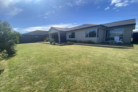 Photo of property in 19 Karoola Place, Havelock North, 4130