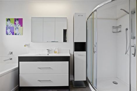 Photo of property in 6 Park Estate Road, Rosehill, Papakura, 2113