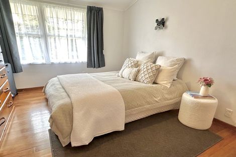 Photo of property in 3/50 Old Lake Road, Narrow Neck, Auckland, 0624