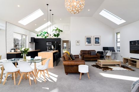 Photo of property in 18 Pretoria Avenue, Saint Clair, Dunedin, 9012