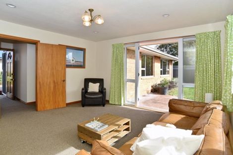 Photo of property in 1/27 Russell Street, Linwood, Christchurch, 8062