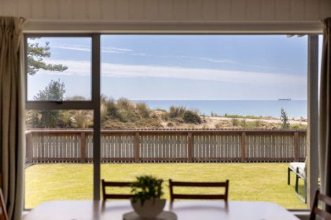 Photo of property in 69 Marine Parade, Mount Maunganui, 3116