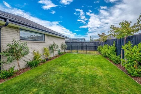 Photo of property in 8 Merino Street, Marshland, Christchurch, 8083