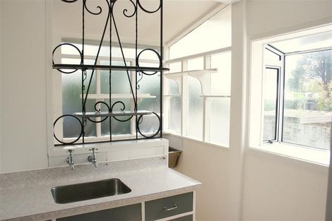 Photo of property in 3/12a Wood Street, Wallaceville, Upper Hutt, 5018