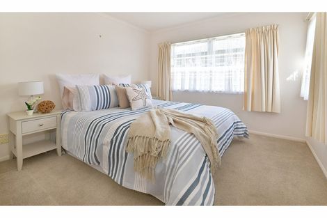 Photo of property in 19 Francis Skinner Place, Orewa, 0931