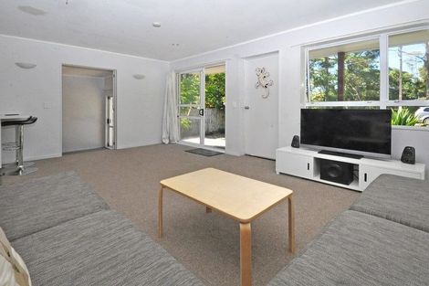 Photo of property in 33g Springs Road, Parakai, 0830