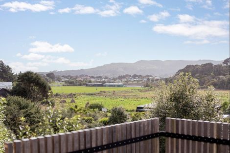 Photo of property in 1 Aroaro Lane, Raglan, 3225