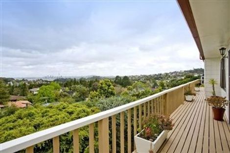 Photo of property in 44 Balmain Road, Chatswood, Auckland, 0626