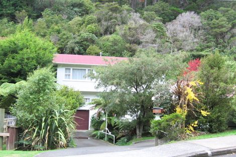 Photo of property in 71 Elmslie Road, Pinehaven, Upper Hutt, 5019