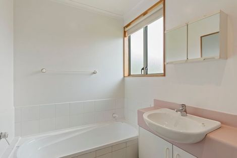 Photo of property in 14b Realm Drive, Paraparaumu, 5032