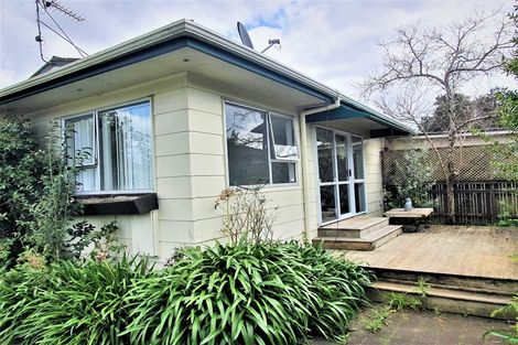 Photo of property in 2/330 Bucklands Road, Bucklands Beach, Auckland, 2012