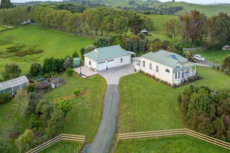 Photo of property in 73 Ranganui Road, Kaiwaka, 0573