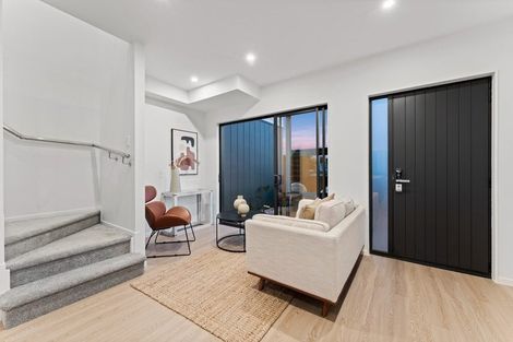 Photo of property in 21b Neal Avenue, Glenfield, Auckland, 0629