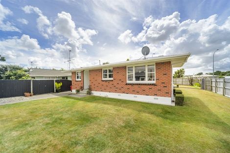 Photo of property in 16 Kapiti Place, Awapuni, Palmerston North, 4412