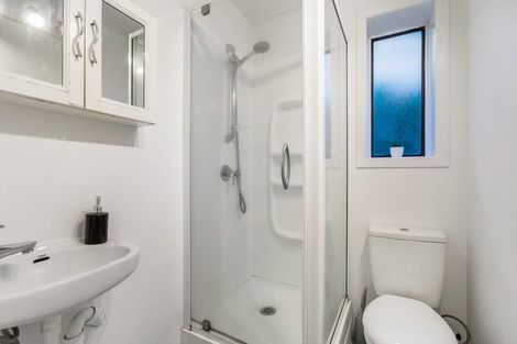 Photo of property in 4/78 Seaview Road, Castor Bay, Auckland, 0620