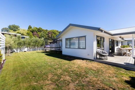 Photo of property in 4 Okoare Lane, Ferndale, New Plymouth, 4310