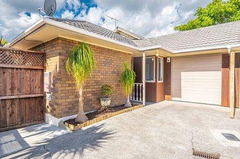 Photo of property in 1/16 Fieldstone Court, Northpark, Auckland, 2013