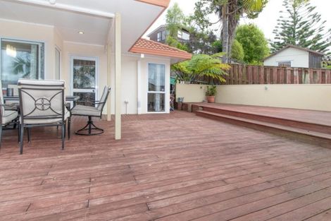 Photo of property in 5 Alice Place, Hillcrest, Auckland, 0627