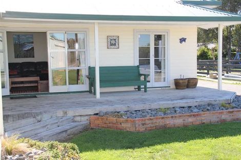 Photo of property in 241 Bremner Road, Karaka, Papakura, 2113