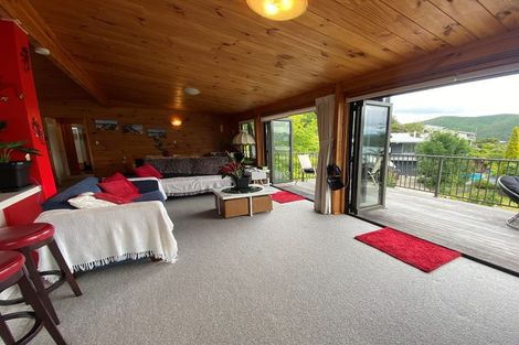 Photo of property in 9a Finlay Grove, Waikawa, Picton, 7220