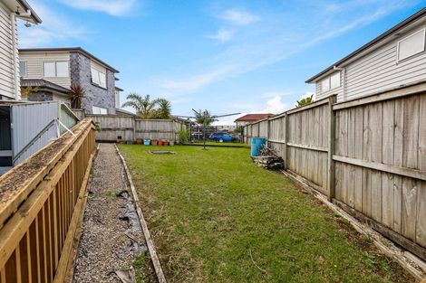 Photo of property in 75 San Valentino Drive, Henderson, Auckland, 0612