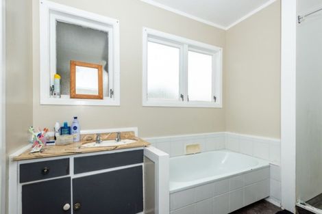 Photo of property in 63 Ida Road, Outer Kaiti, Gisborne, 4010