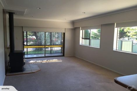 Photo of property in 1 Len Brown Place, Pukekohe, 2120