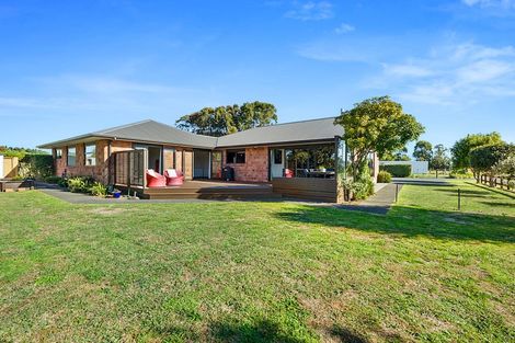 Photo of property in 111 Queens Road, Glen Avon, New Plymouth, 4312