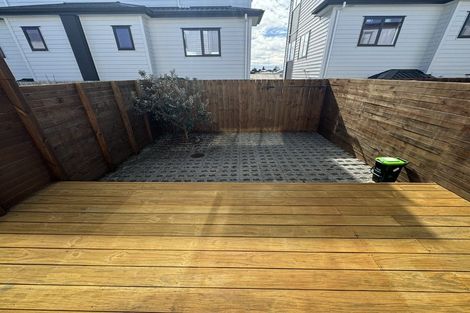 Photo of property in 4/5 Woolfield Road, Papatoetoe, Auckland, 2025