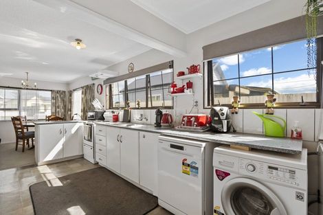 Photo of property in 84a Wilson Street, Hawera, 4610