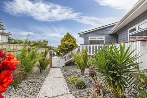 Photo of property in 4 Kilgour Way, Crofton Downs, Wellington, 6035