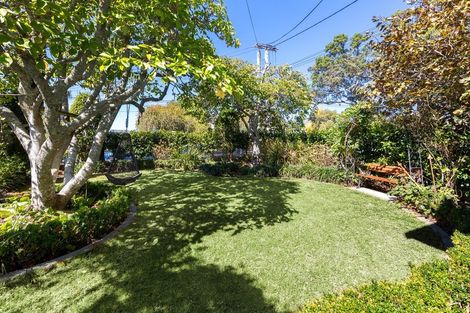 Photo of property in 1/36 Maritime Terrace, Birkenhead, Auckland, 0626