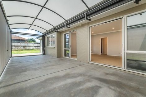 Photo of property in 9 Stranraer Crescent, Wattle Downs, Auckland, 2103