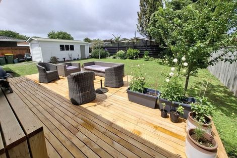 Photo of property in 42 Branch Road, Highlands Park, New Plymouth, 4312
