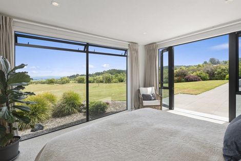 Photo of property in 32 Lacebark Drive, Kinloch, Taupo, 3377