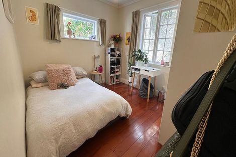 Photo of property in 1/17 Clifton Terrace, Kelburn, Wellington, 6012