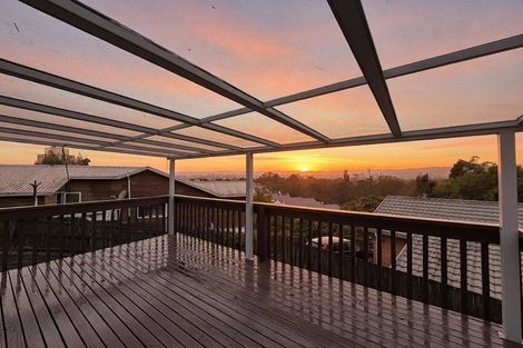 Photo of property in 19 Miriam Corban Heights, Henderson, Auckland, 0612