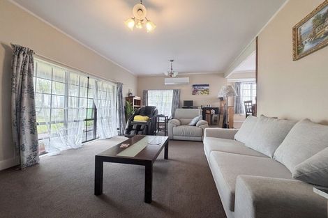 Photo of property in 19 Miriam Corban Heights, Henderson, Auckland, 0612
