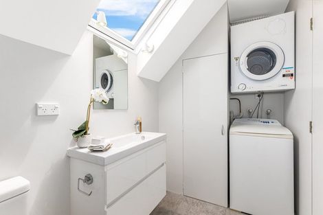 Photo of property in Avon Apartments, 313b The Terrace, Te Aro, Wellington, 6011