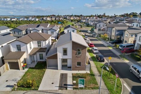 Photo of property in 1 Apa Street, Weymouth, Auckland, 2103