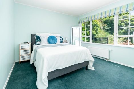 Photo of property in 8 Lethenty Way, Karori, Wellington, 6012